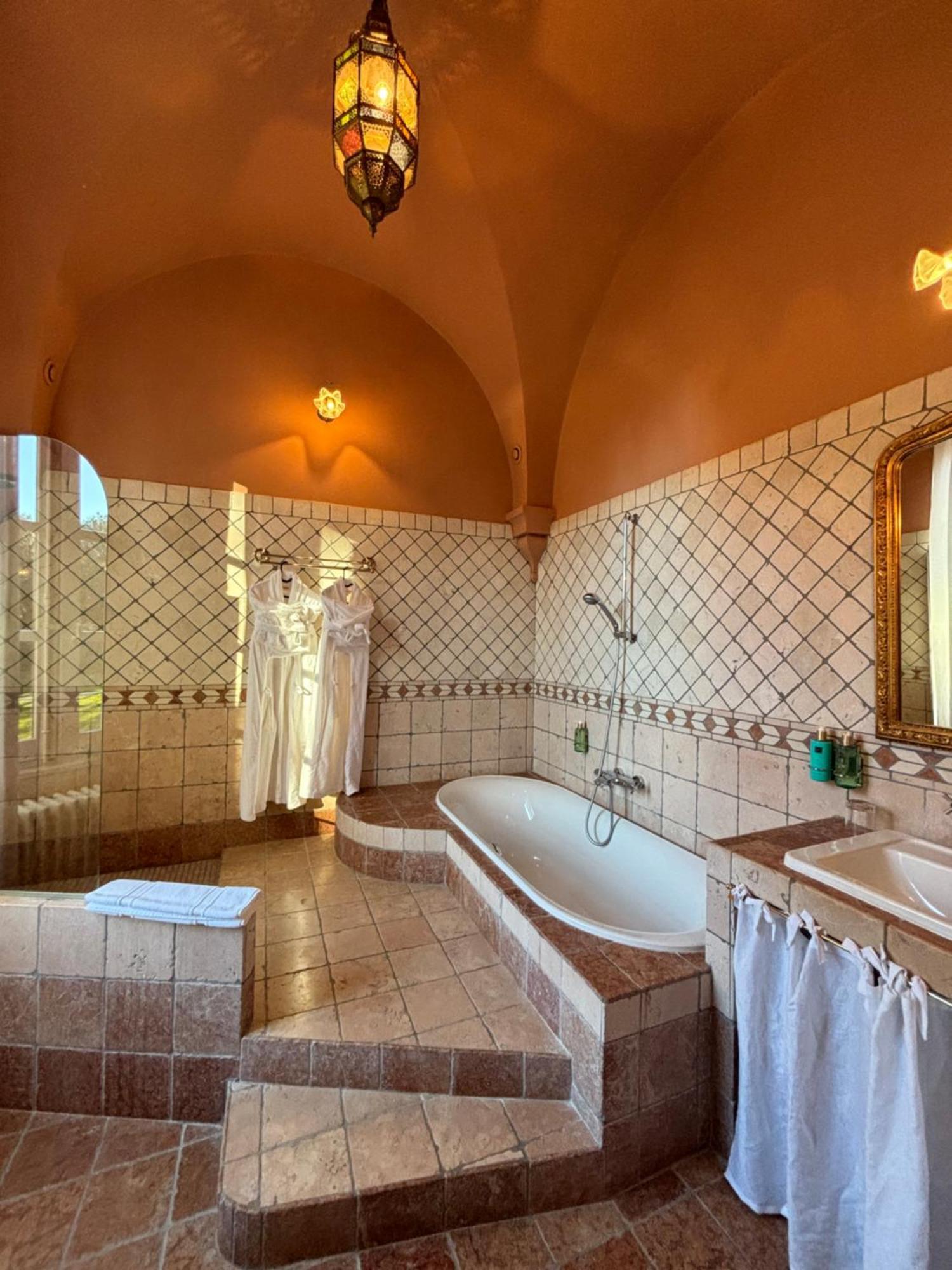 Chateau De Roquelune Pézenas Екстериор снимка