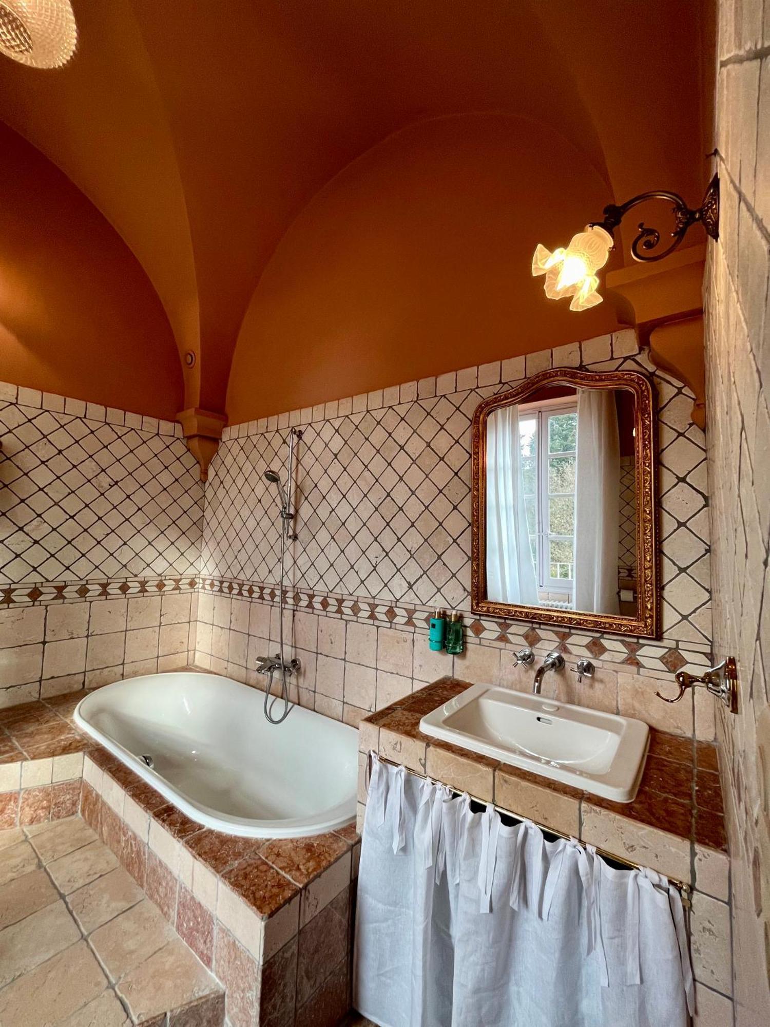 Chateau De Roquelune Pézenas Стая снимка